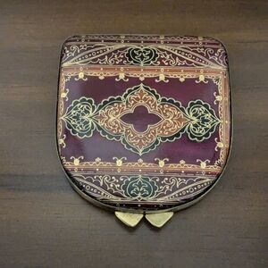 Vintage Style Ornate Compact Case
